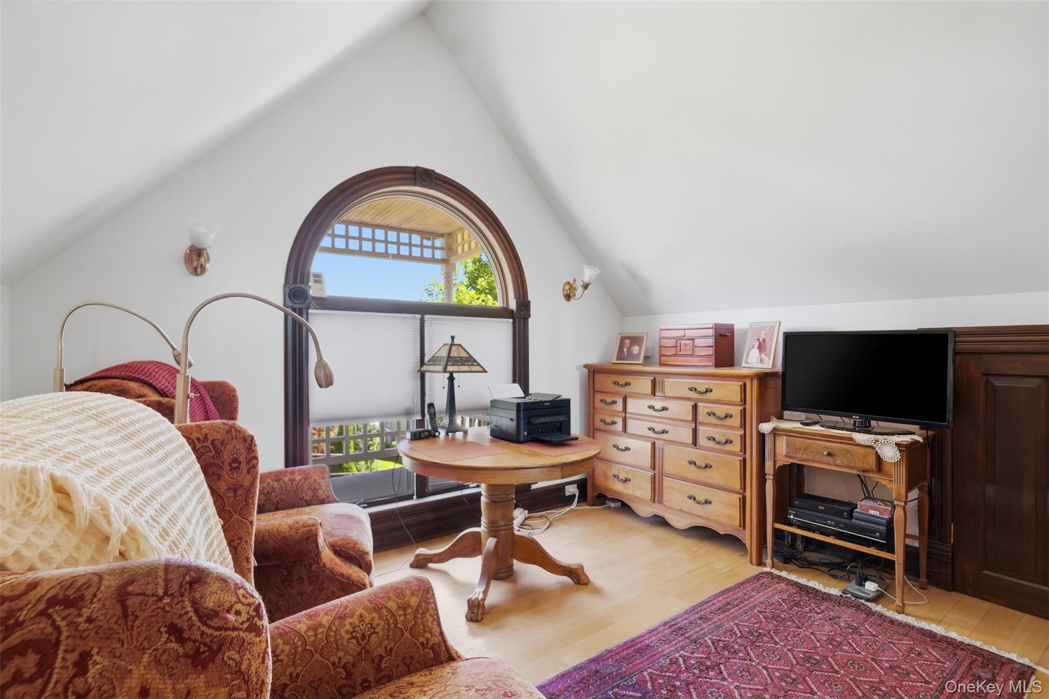 10 West Street – For Sale photo 30