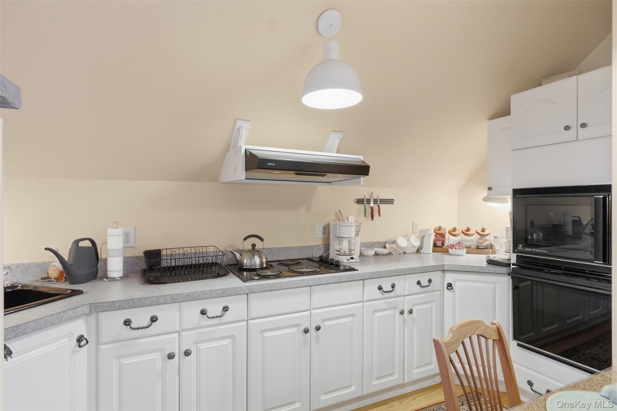 10 West Street – For Sale photo 35