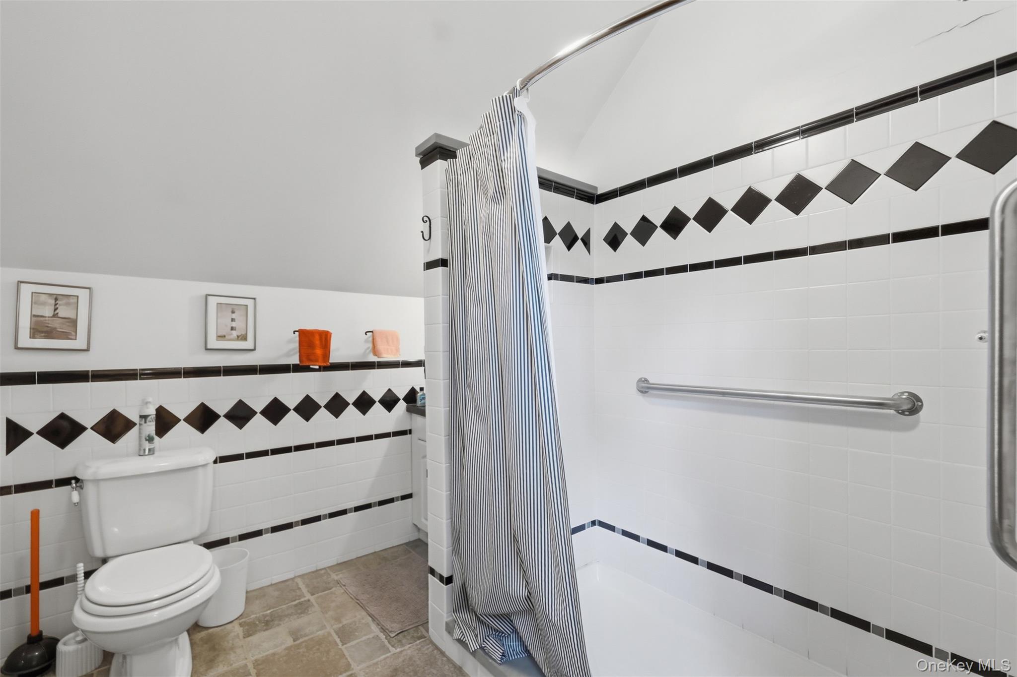 10 West Street – For Sale photo 34