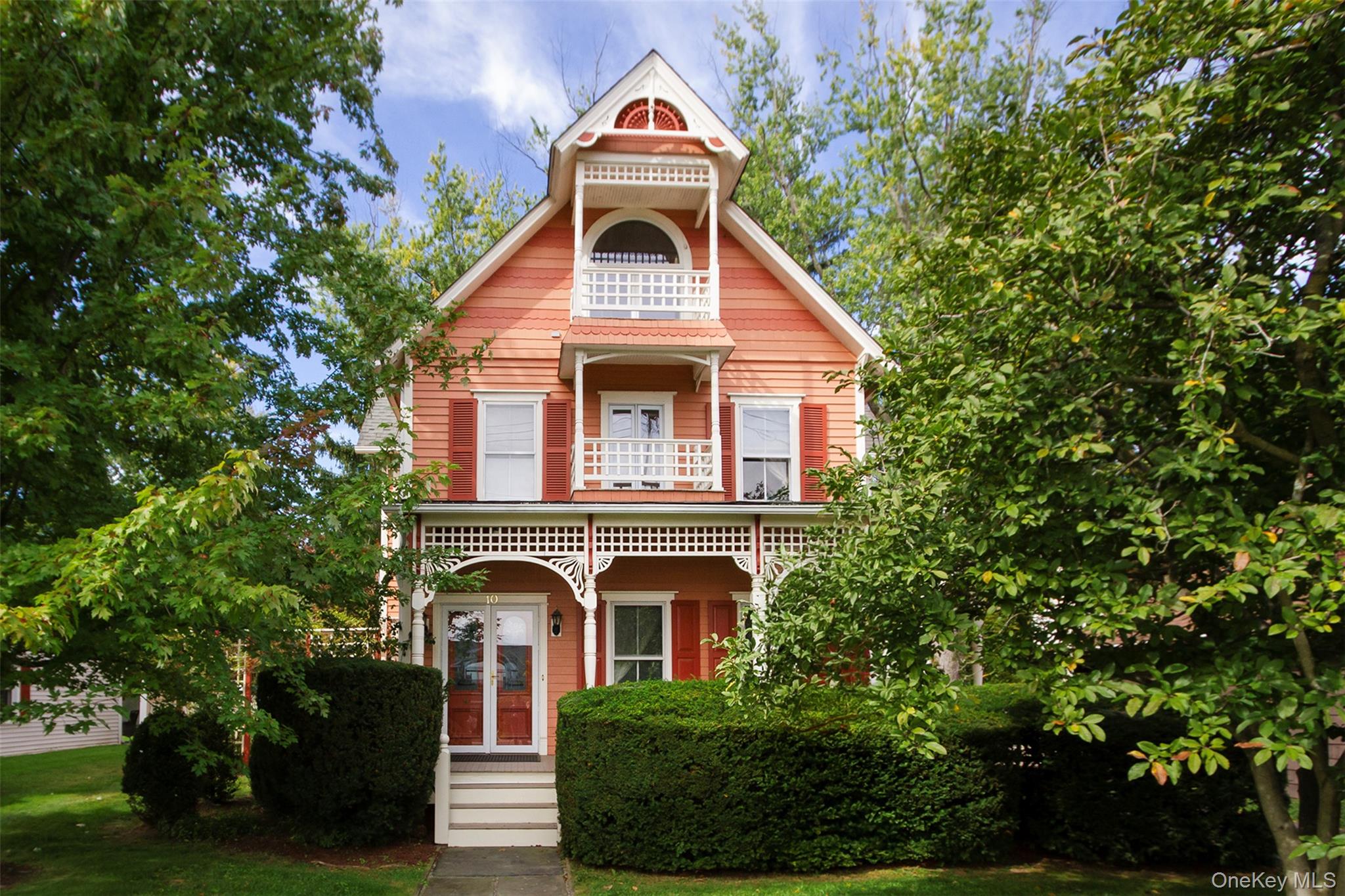 10 West Street – For Sale