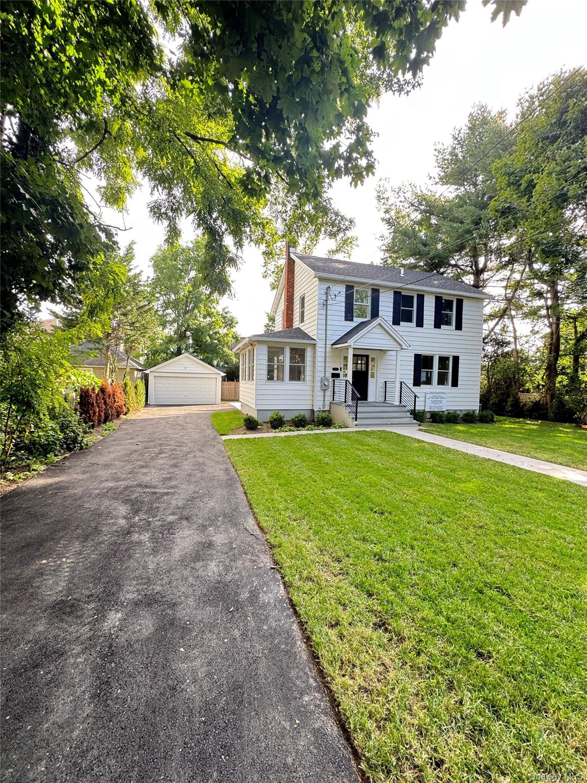 118 Willow Street – For Sale photo 4