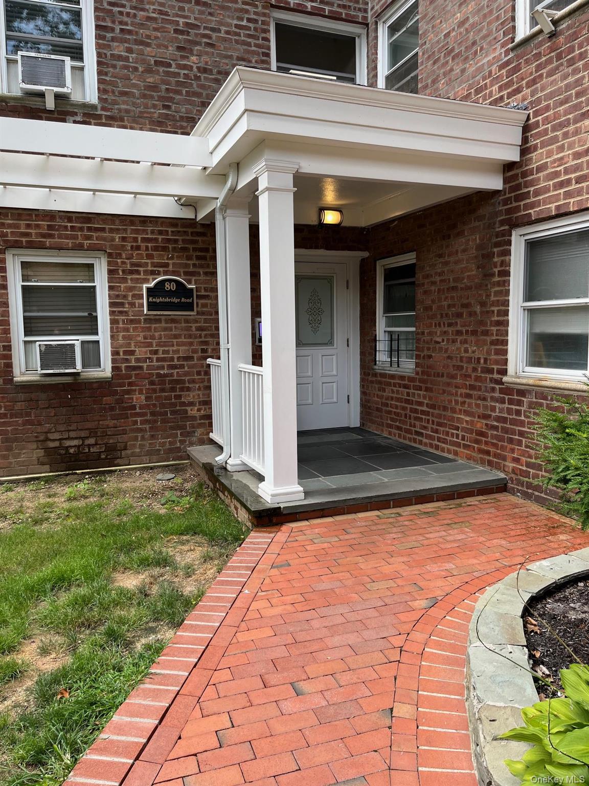 80 Knightsbridge Road, Unit 1A