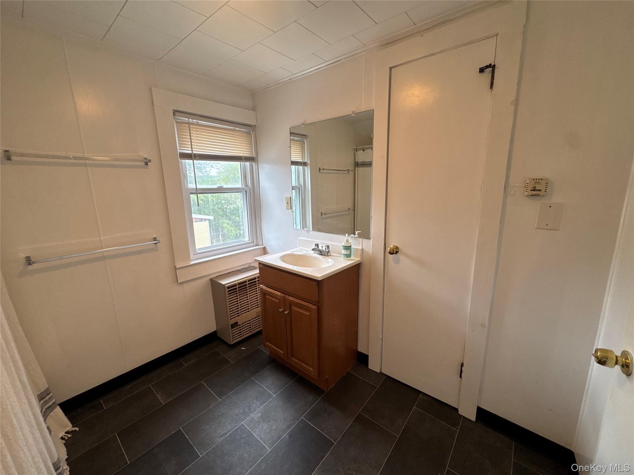 34 Hoffman Street, Unit 3 photo 6