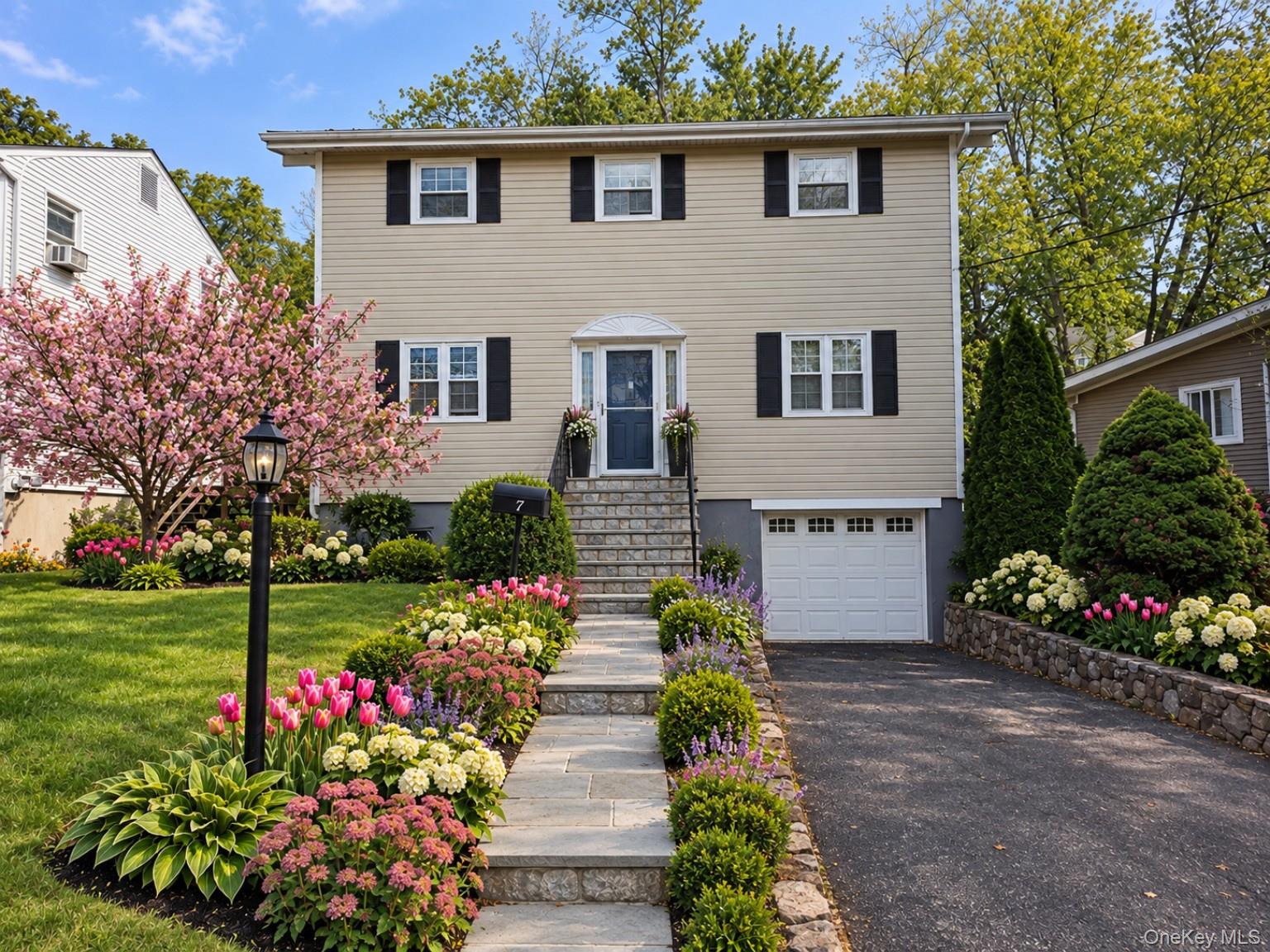 7 Bradshaw Drive – For Sale