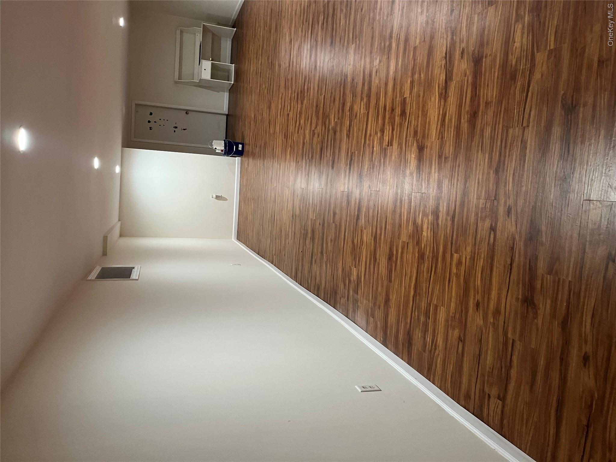 269 W Sneden Place W, Unit 269 photo 9