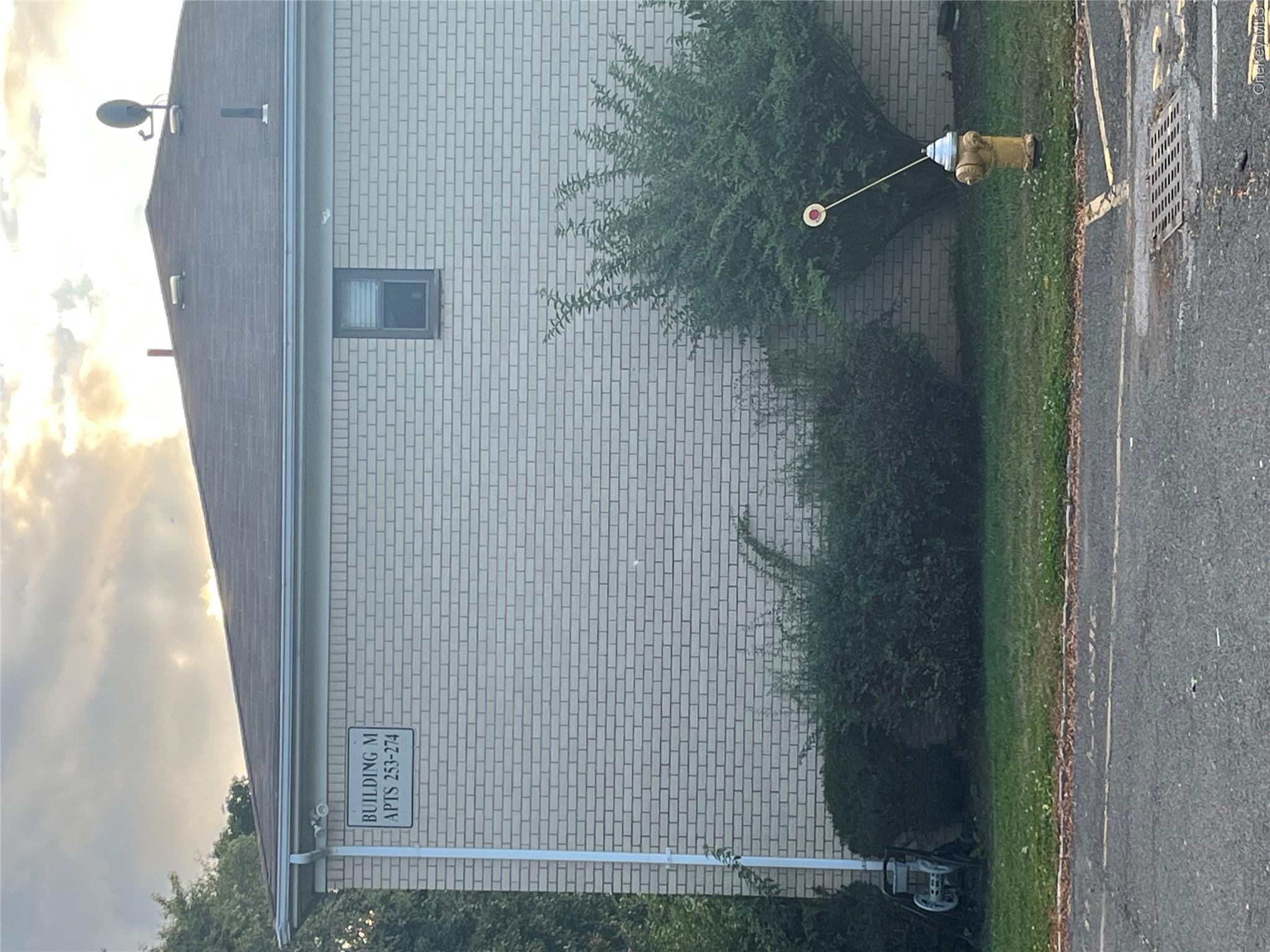 269 W Sneden Place W, Unit 269 photo 3