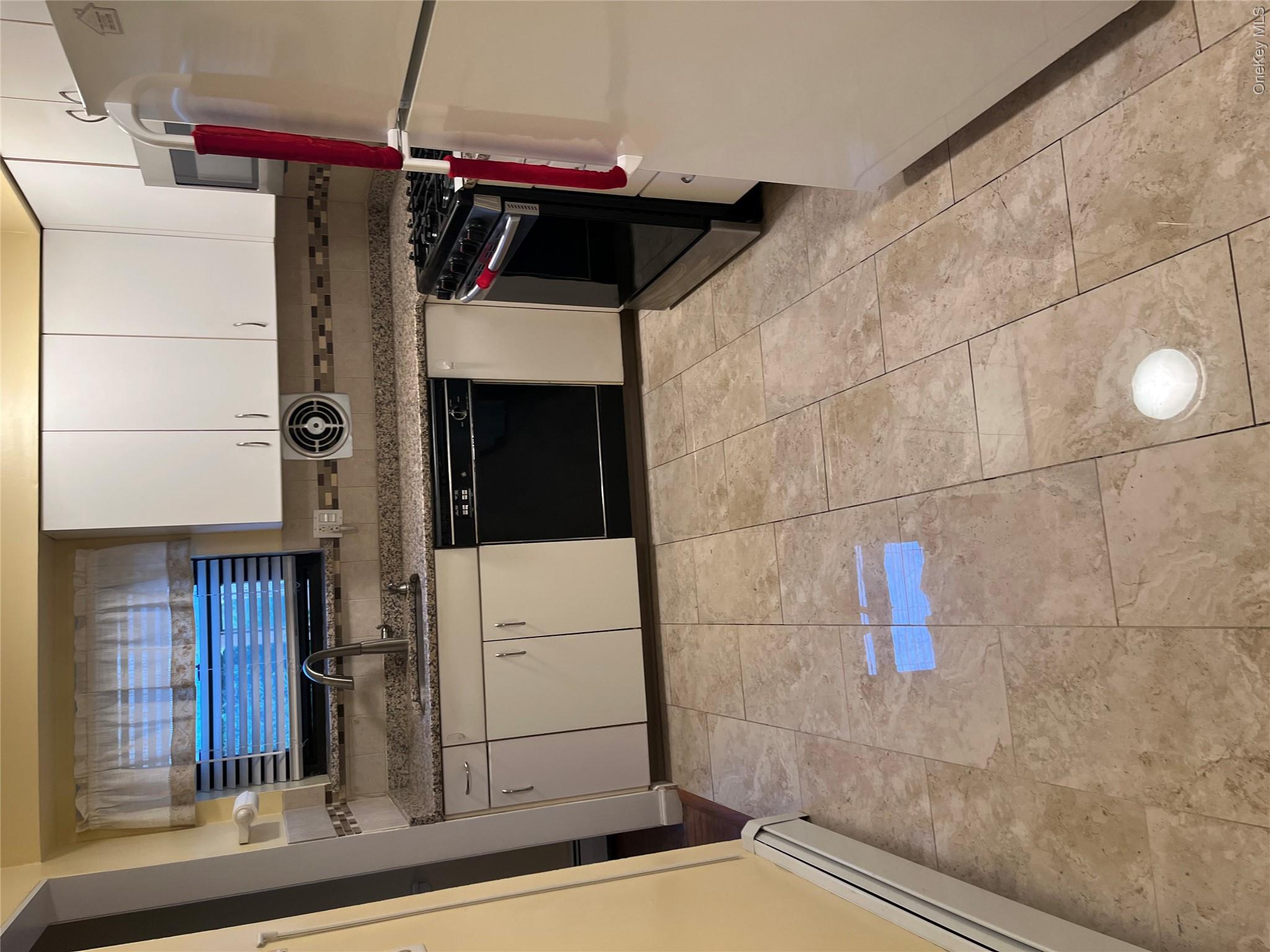 269 W Sneden Place W, Unit 269 photo 8