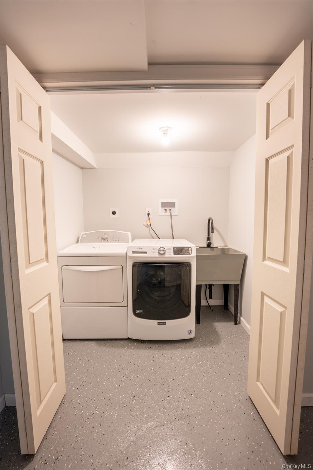 16 Forest Avenue – For Sale photo 40