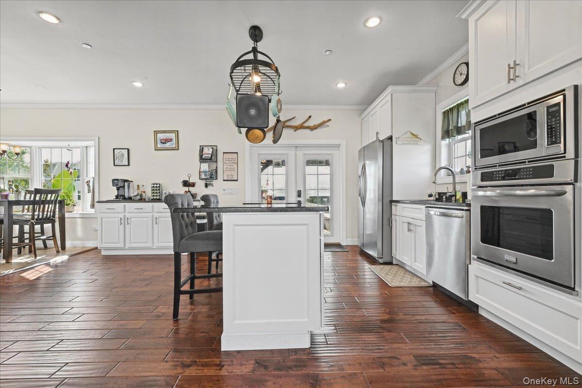 632 Arthur Street – For Sale photo 9