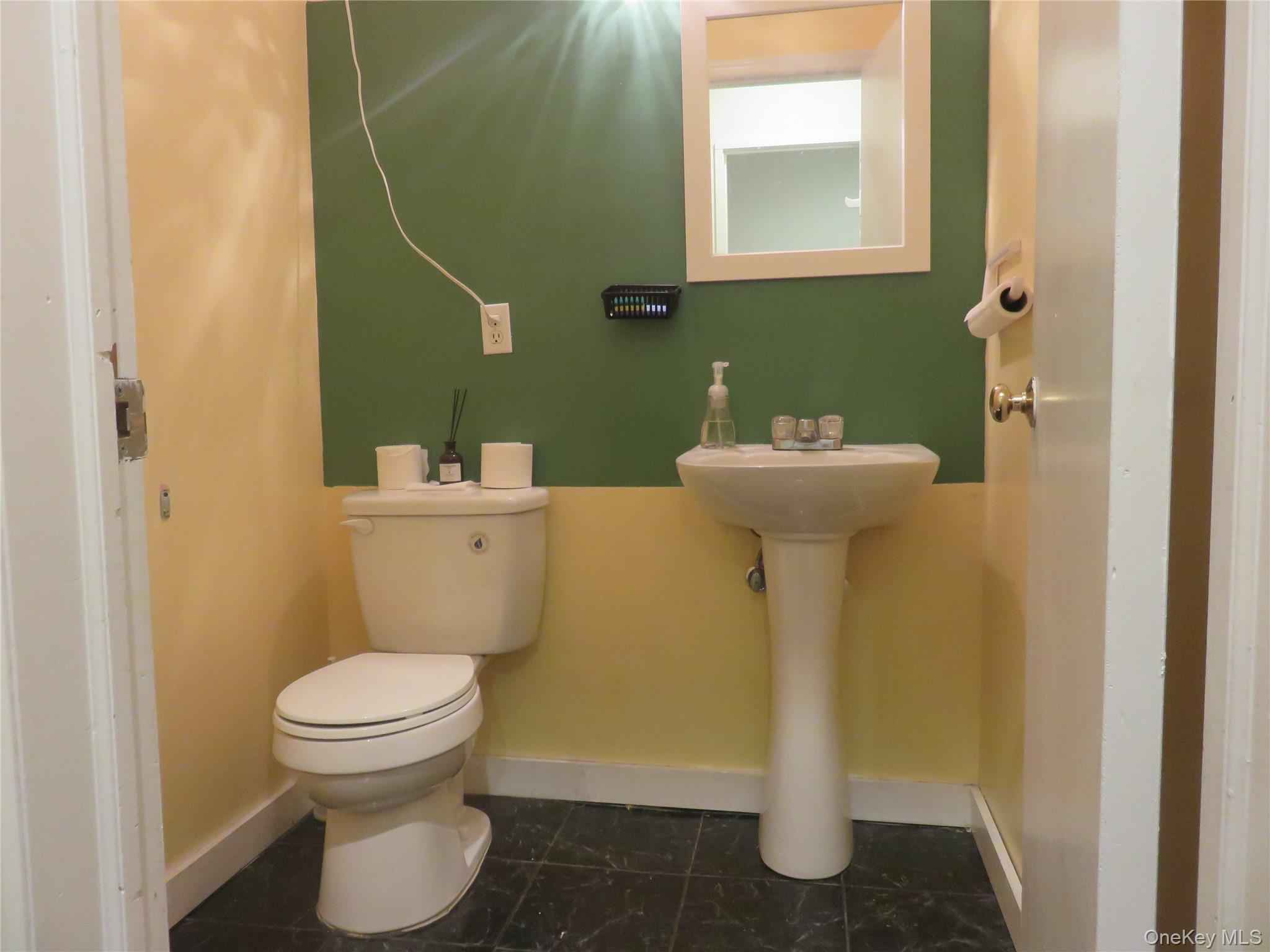 28 Ronald Reagan Boulevard – For Rent photo 7