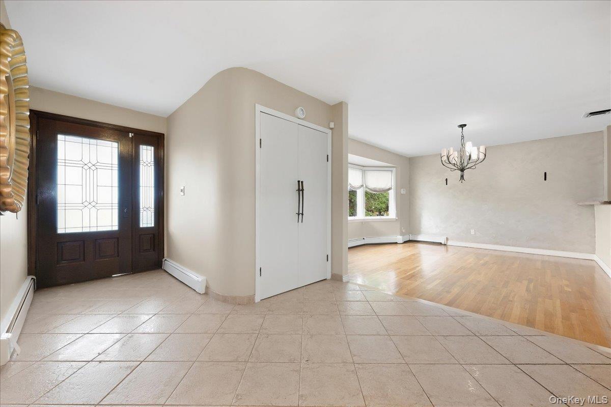 47 Royal Way – For Sale photo 4