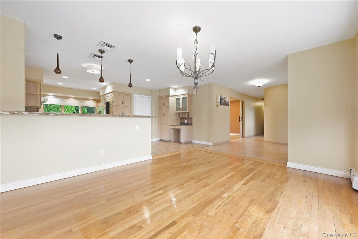 47 Royal Way – For Sale photo 8