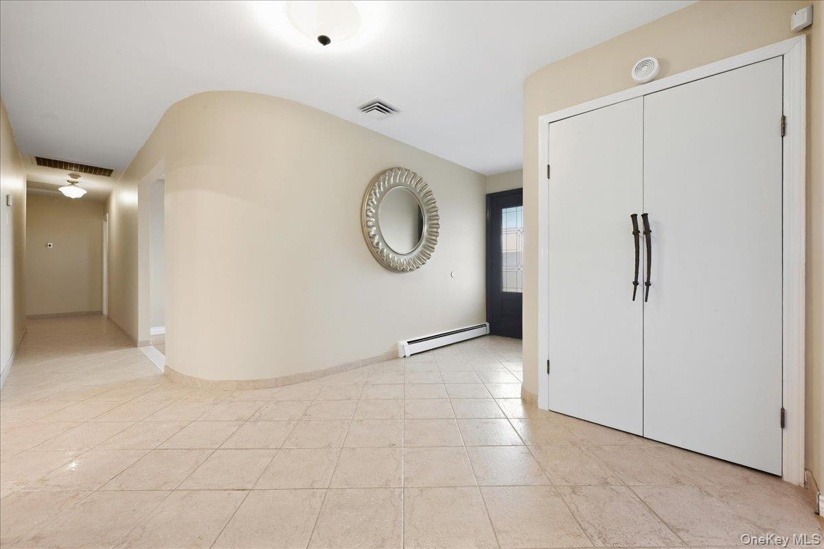 47 Royal Way – For Sale photo 5