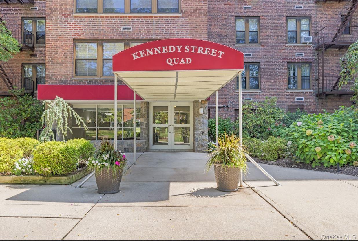 18-75 Corporal Kennedy Street, Unit 3J