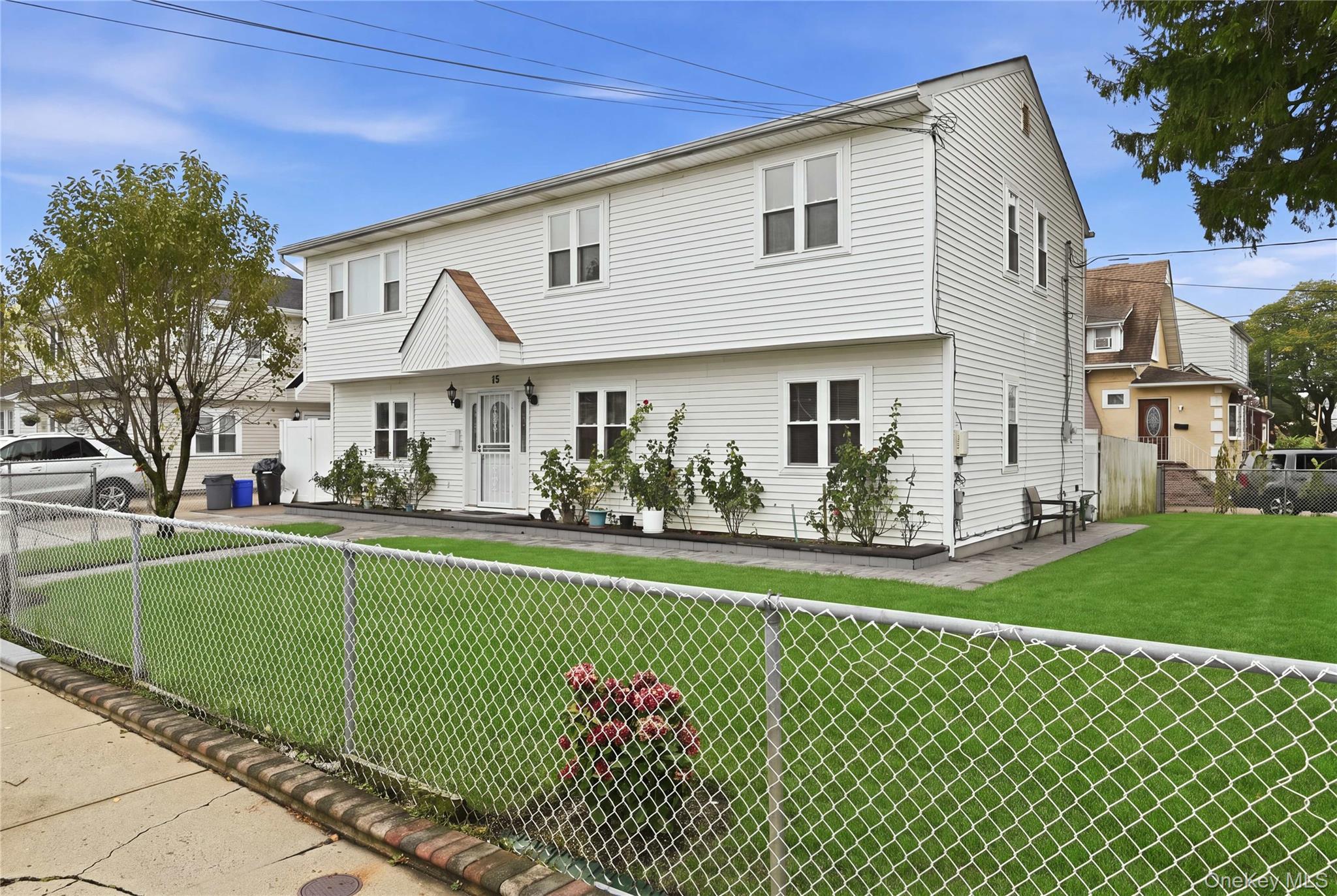 75 Harding Place – For Sale photo 3