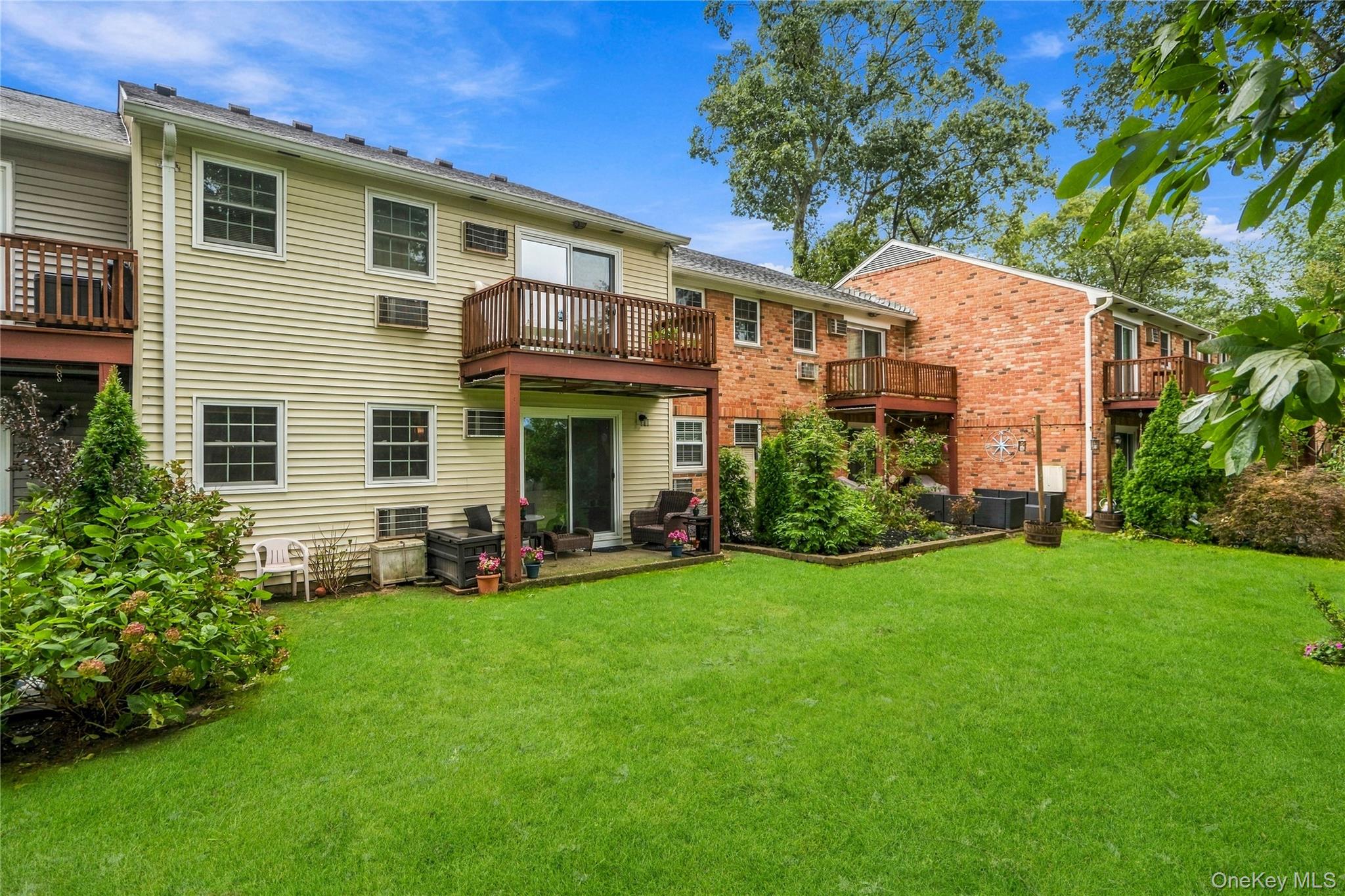 1056 Village Drive, Unit 1056 photo 21