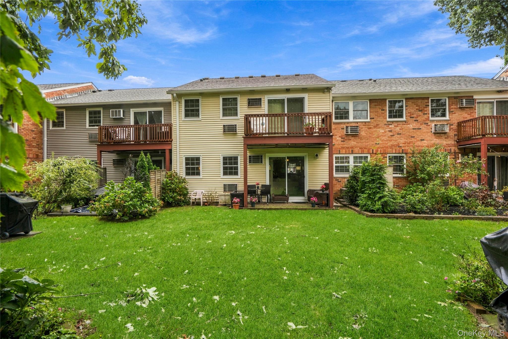 1056 Village Drive, Unit 1056 photo 20