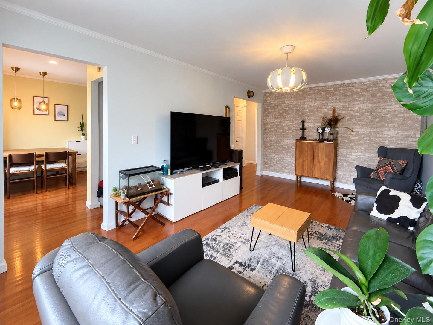 145 Westbury Avenue – For Sale photo 4