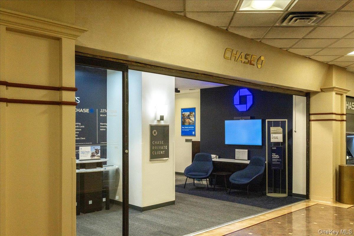 269-10 Grand Central Parkway, Unit 8P photo 23