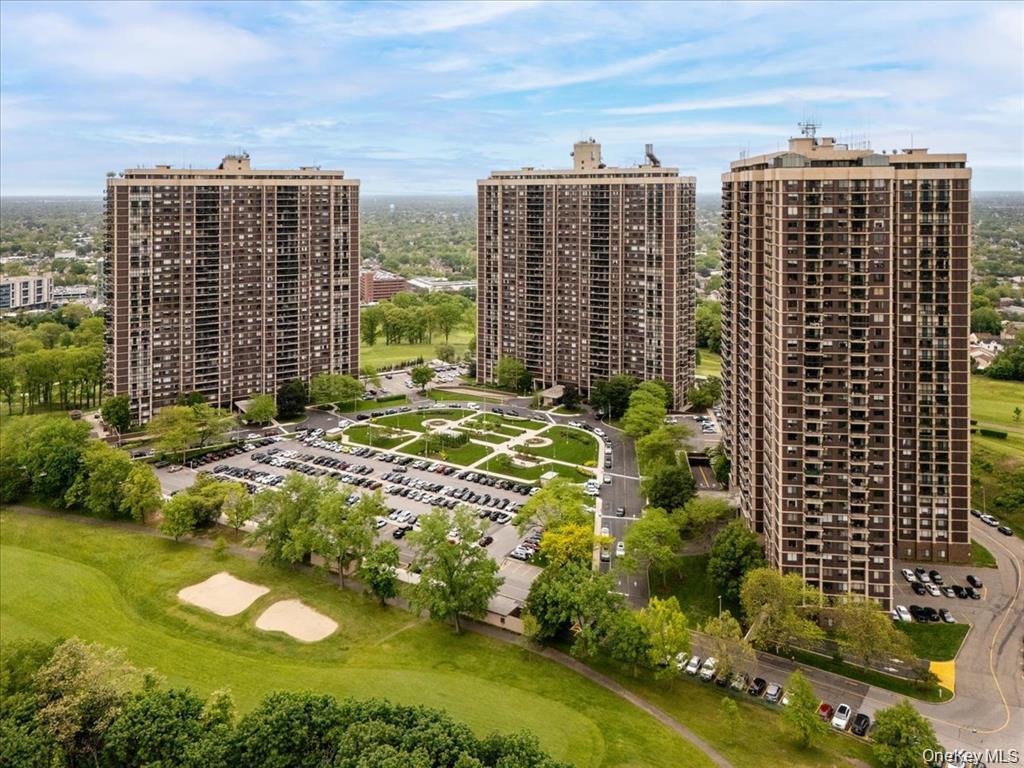 269-10 Grand Central Parkway, Unit 8P