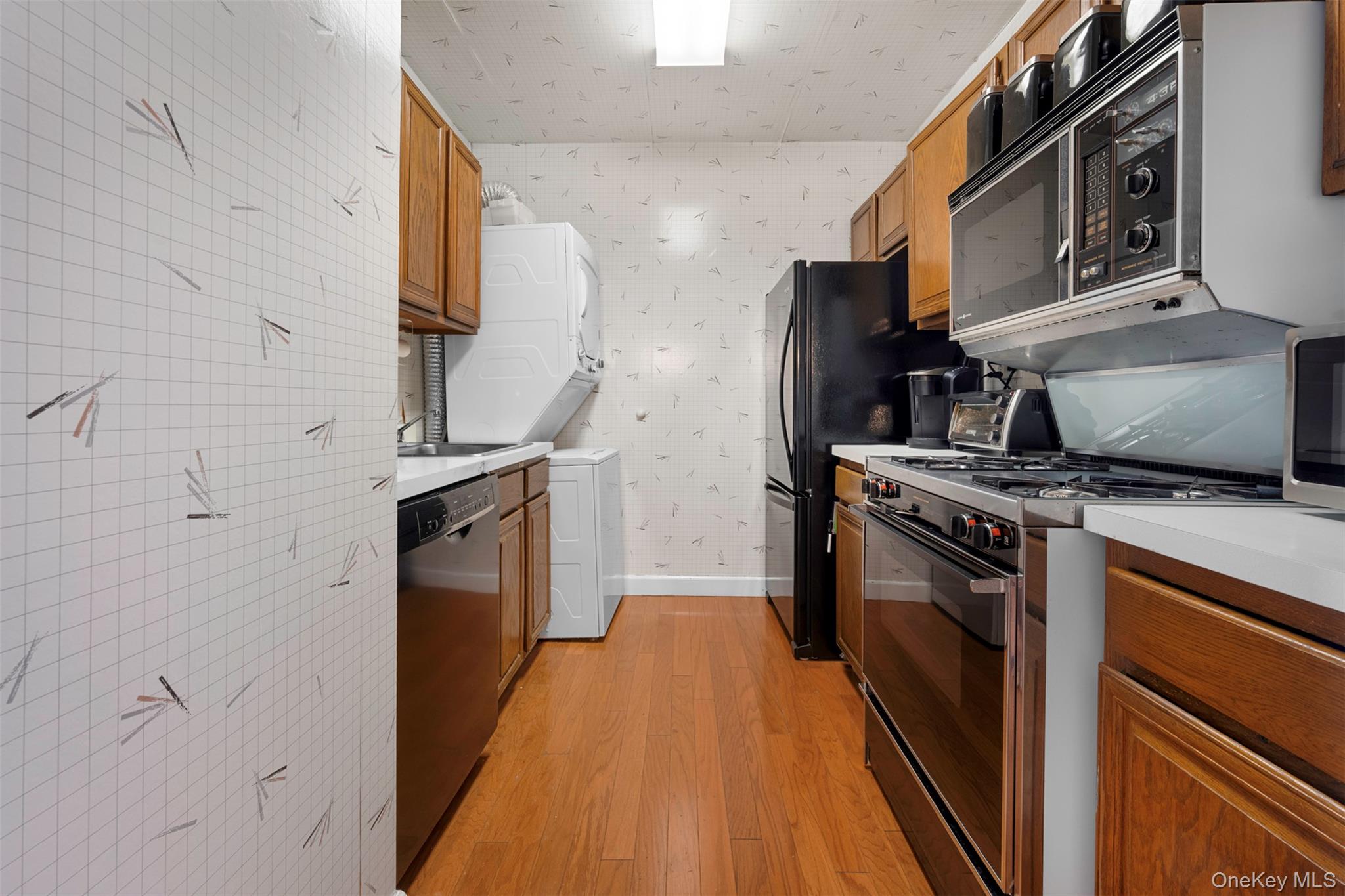 269-10 Grand Central Parkway, Unit 8P photo 12