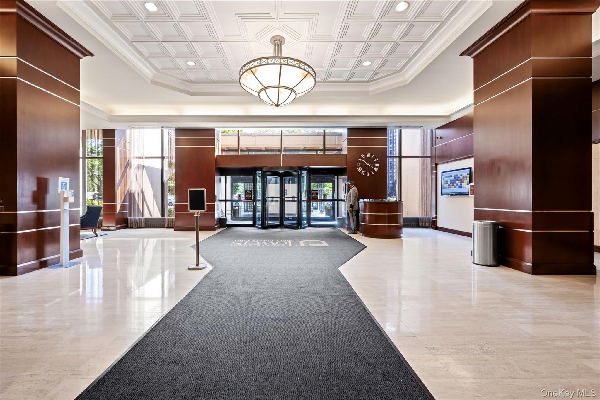 269-10 Grand Central Parkway, Unit 8P photo 3
