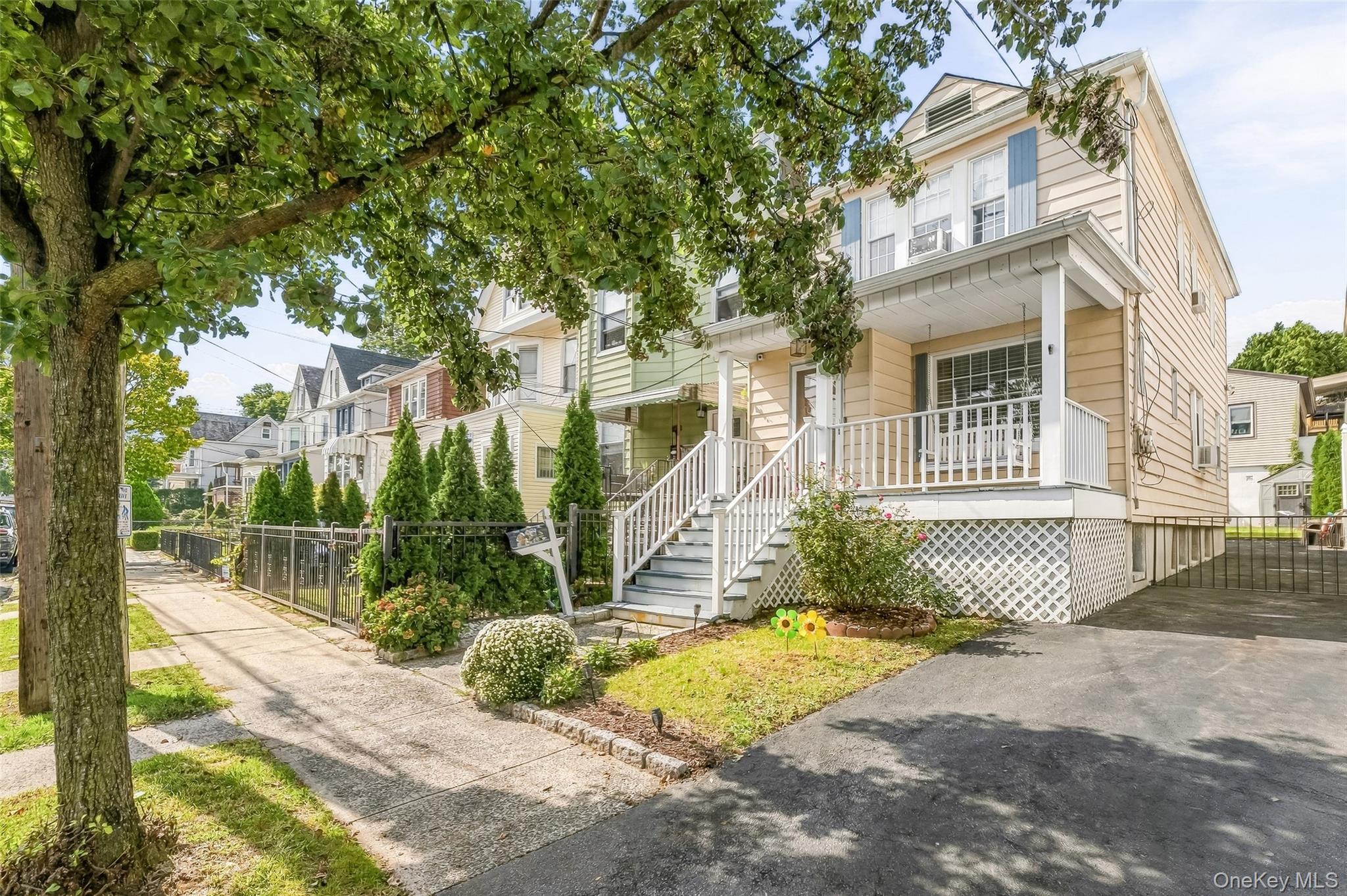 51 Sterling Avenue – For Sale