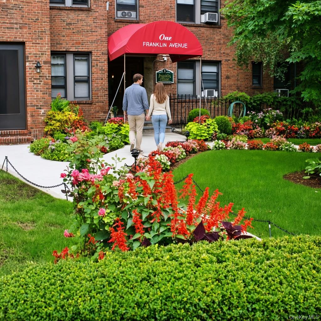 1 Franklin Avenue, Unit 5E