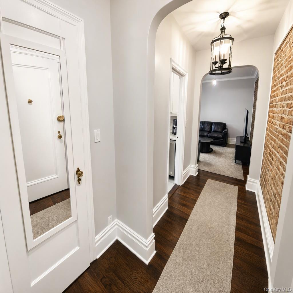 1 Franklin Avenue, Unit 5E photo 3