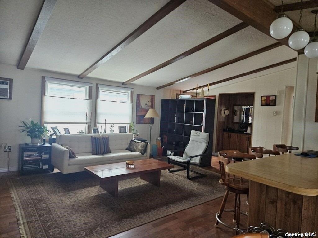 124 Village Circle W, Unit 124 photo 7