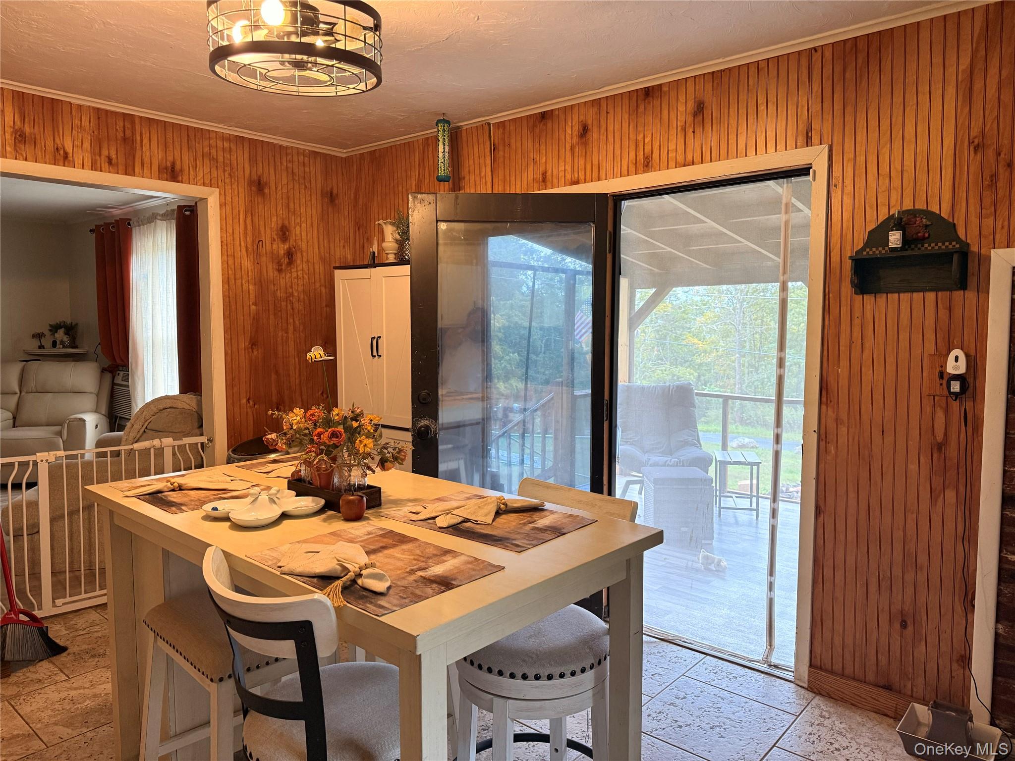 5 Ivy Road S – For Sale photo 7
