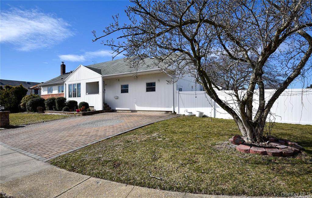 65 Sylvia Lane – For Rent photo 4