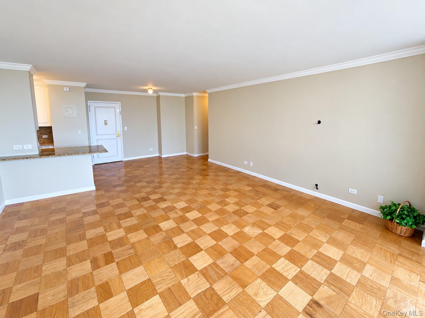 26910 Grand Central Parkway, Unit 10T photo 5