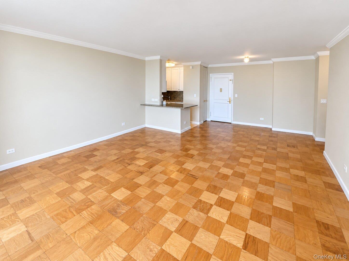 26910 Grand Central Parkway, Unit 10T photo 4