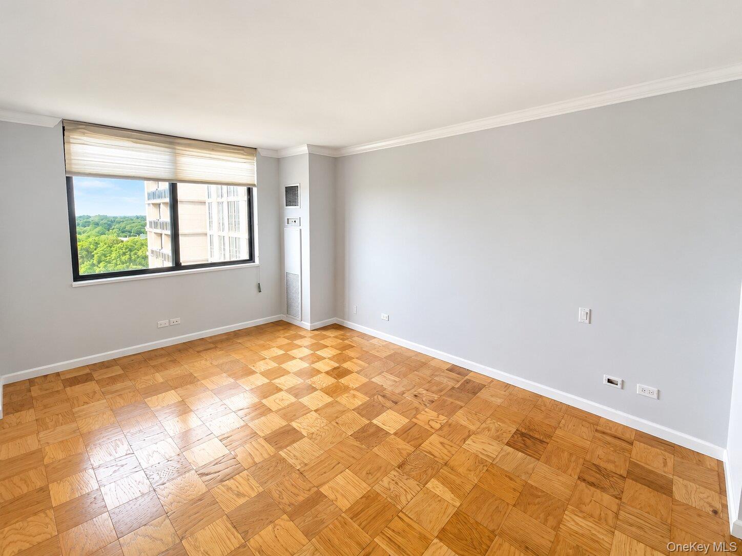 26910 Grand Central Parkway, Unit 10T photo 9