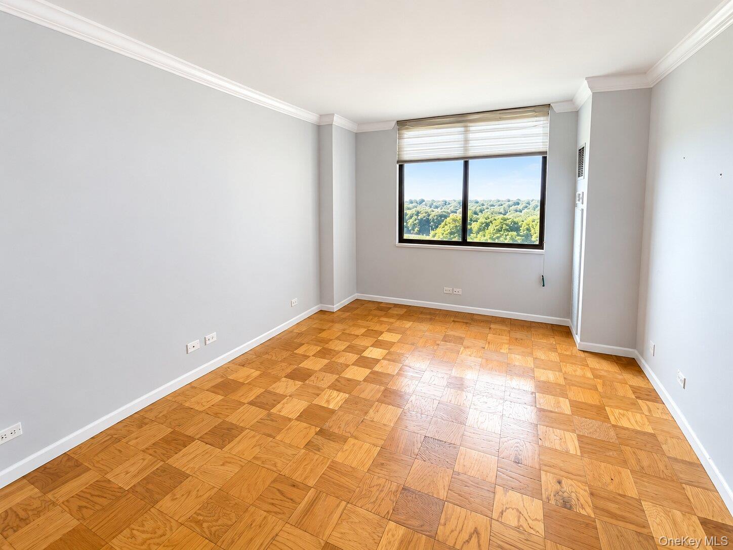 26910 Grand Central Parkway, Unit 10T photo 8