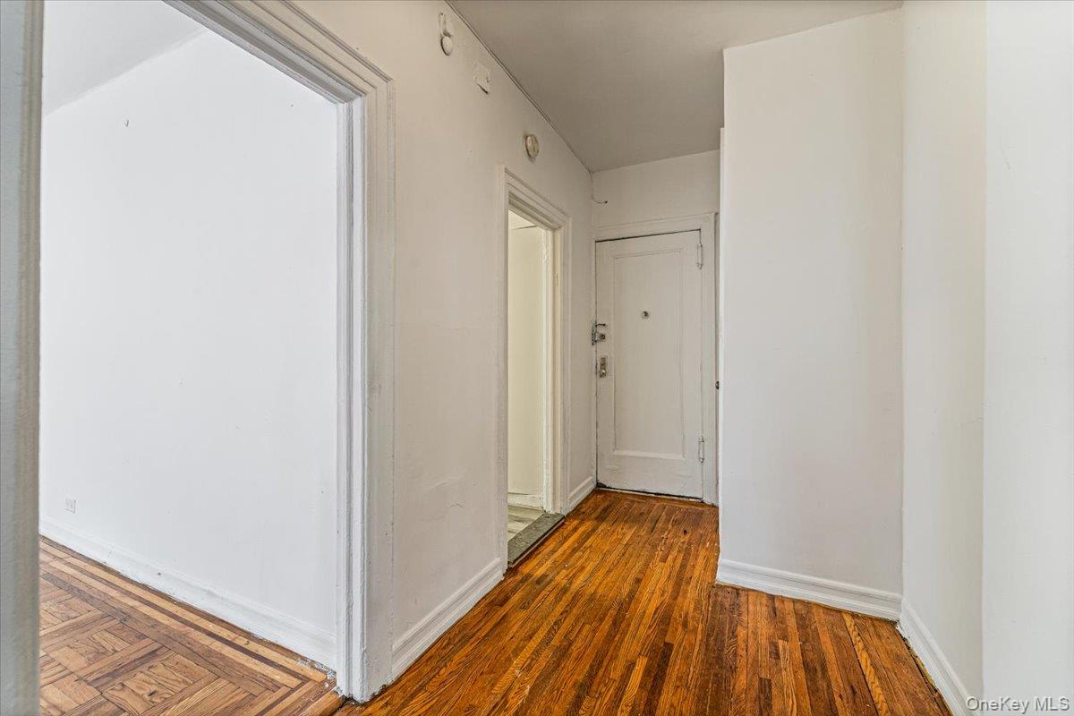 2186 Cruger Avenue, Unit 4B photo 5