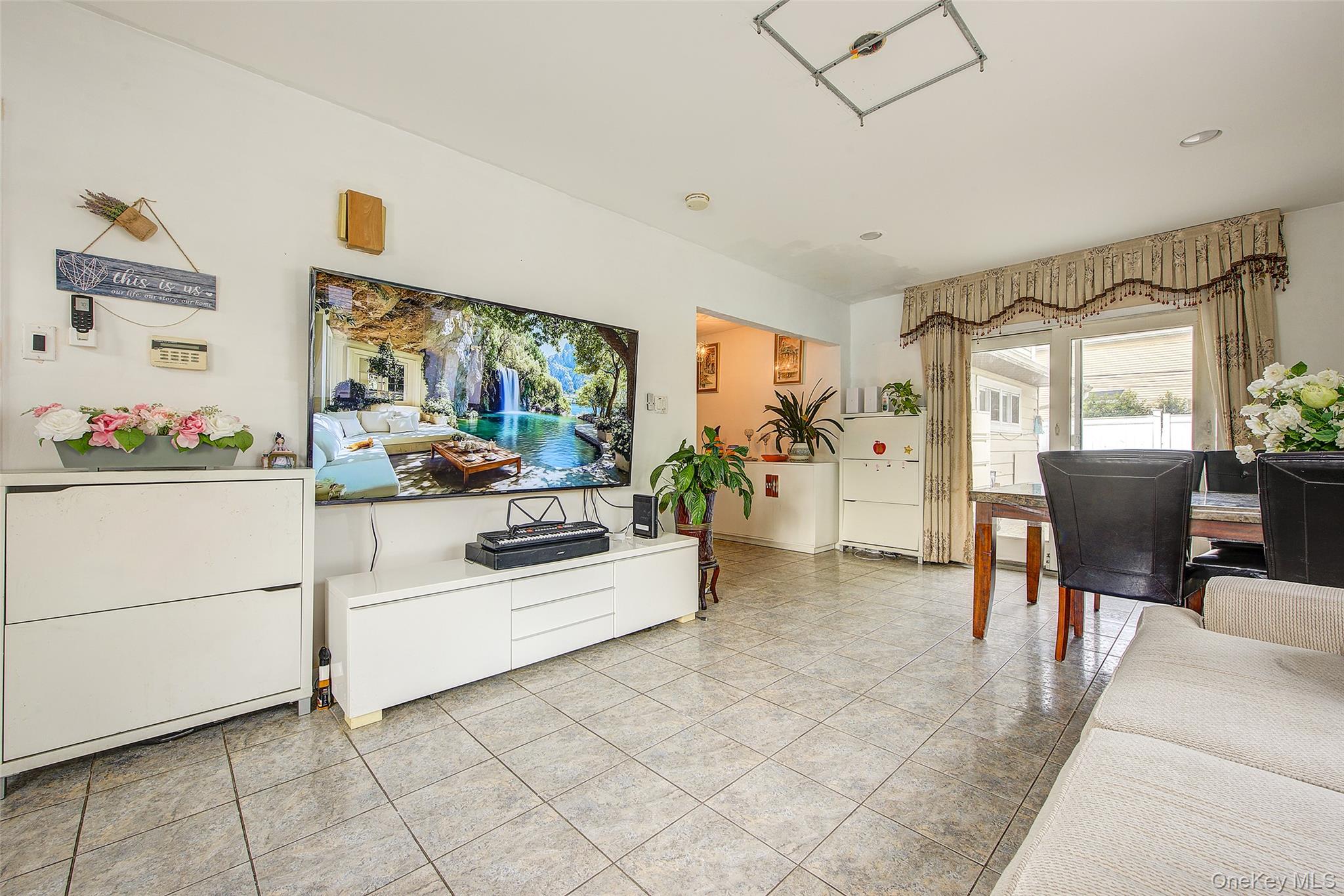 10 Belmont Circle – For Sale photo 7