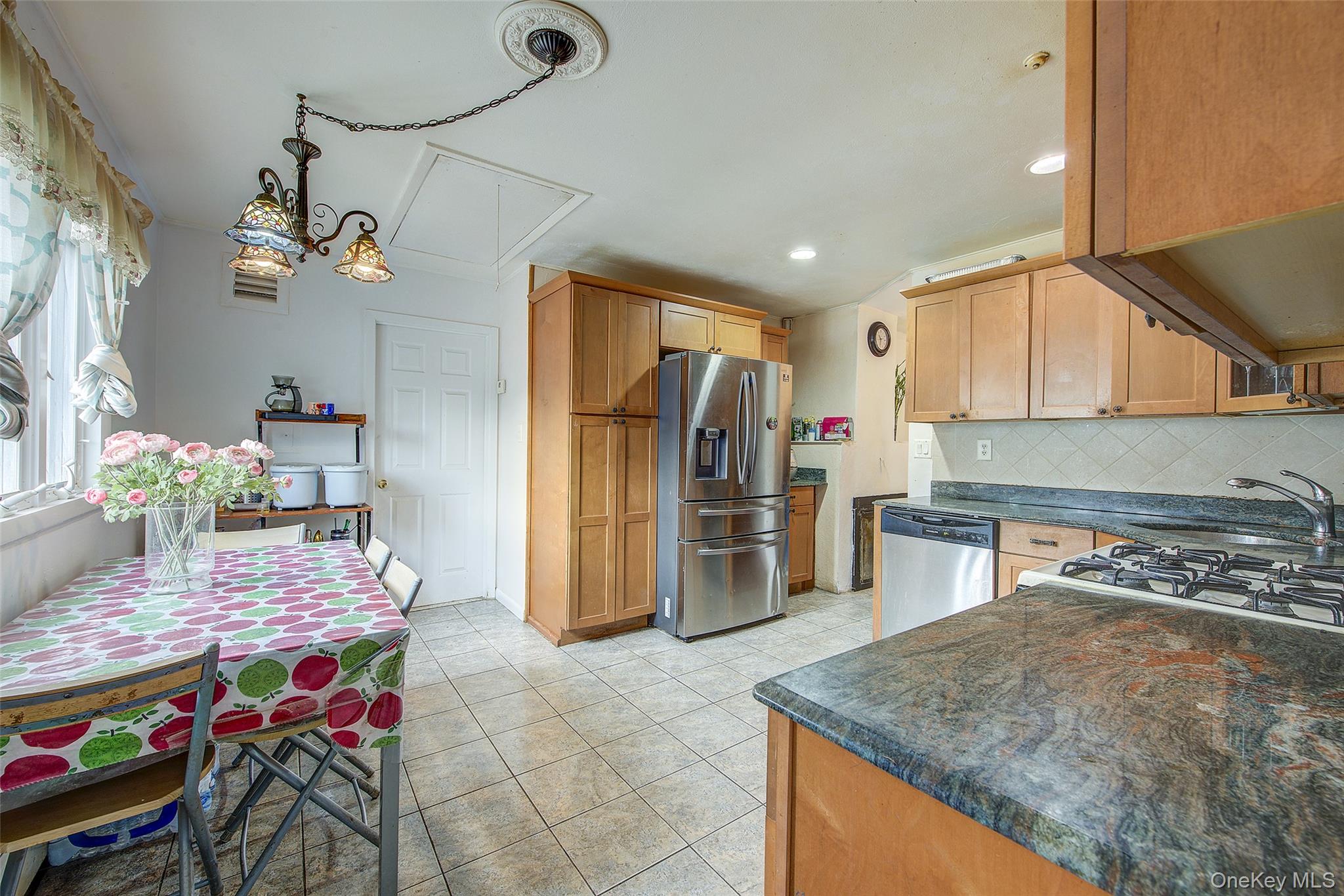 10 Belmont Circle – For Sale photo 14