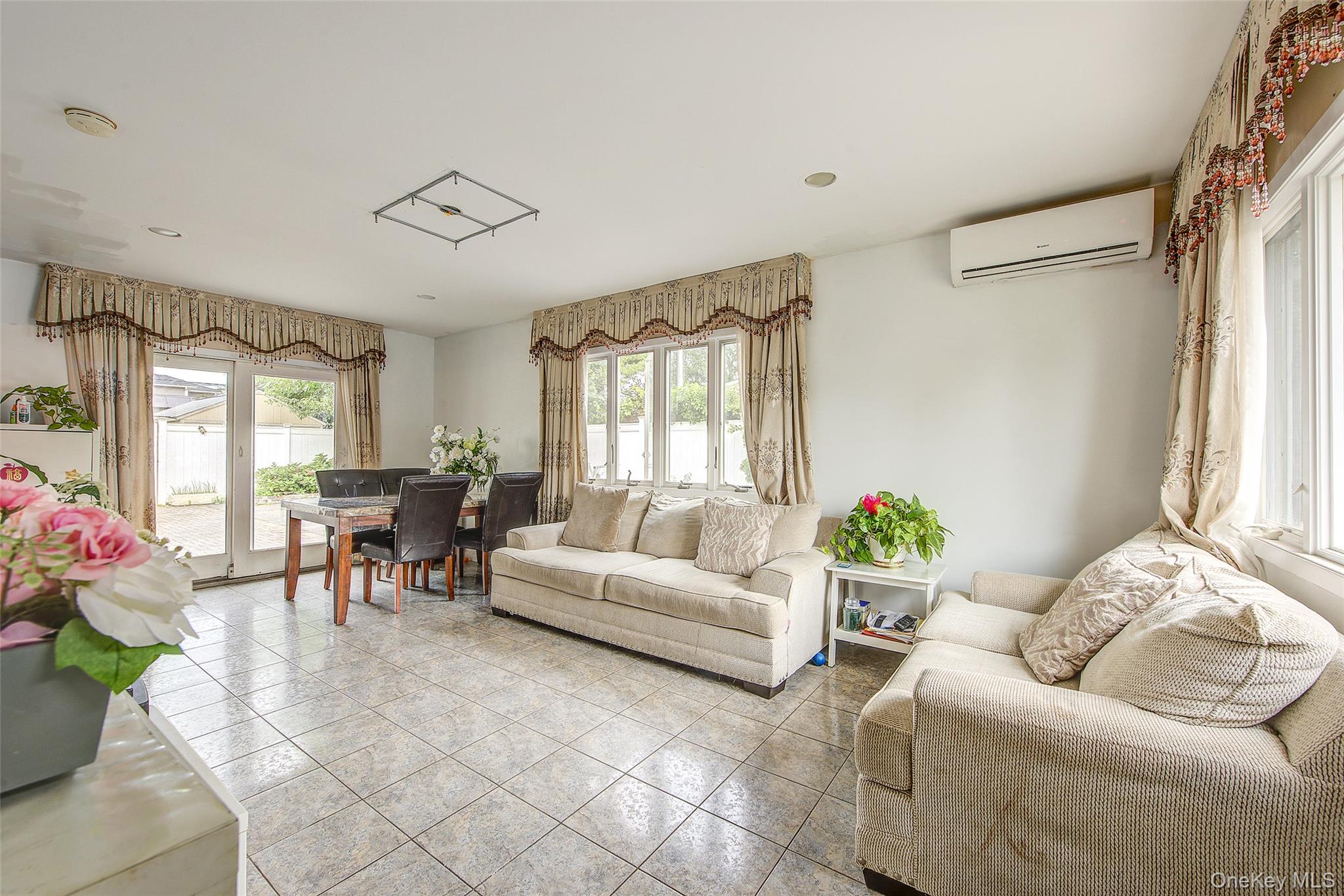 10 Belmont Circle – For Sale photo 4