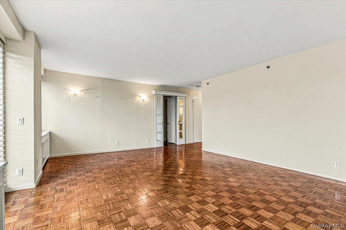 100 Hilton Avenue, Unit 806 photo 4