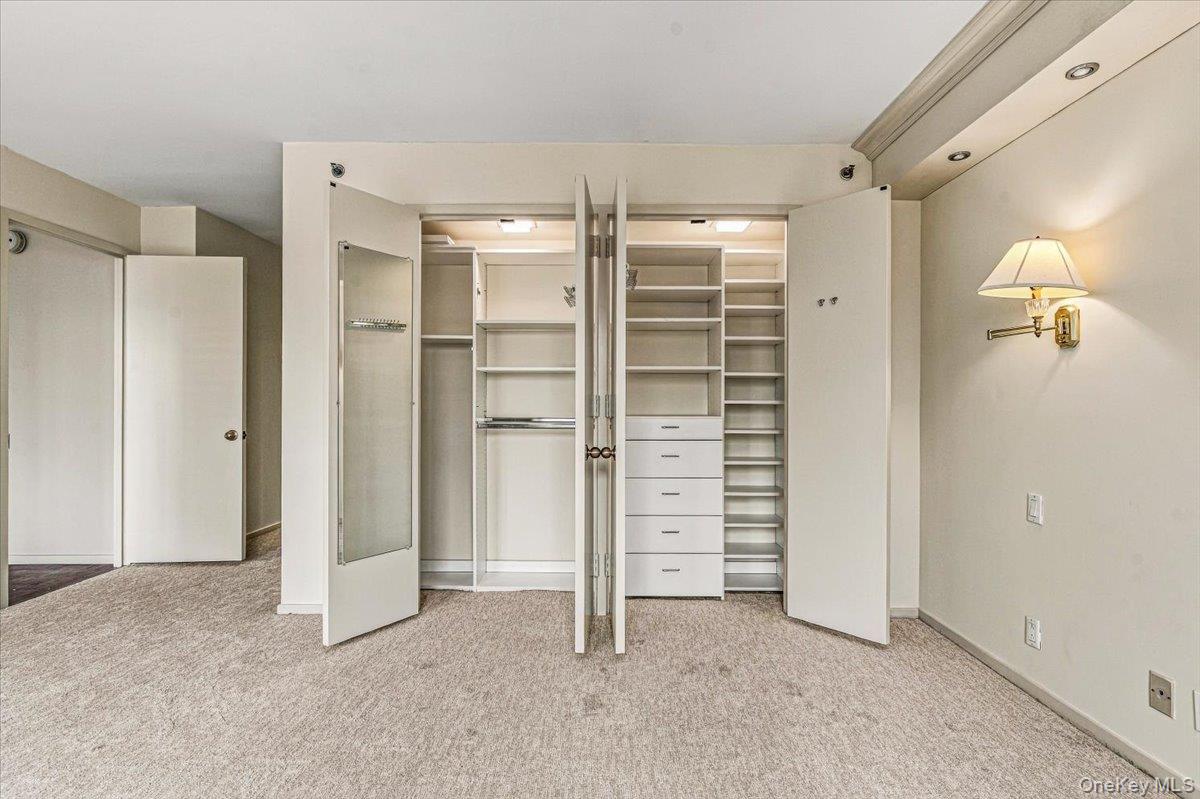 100 Hilton Avenue, Unit 806 photo 8