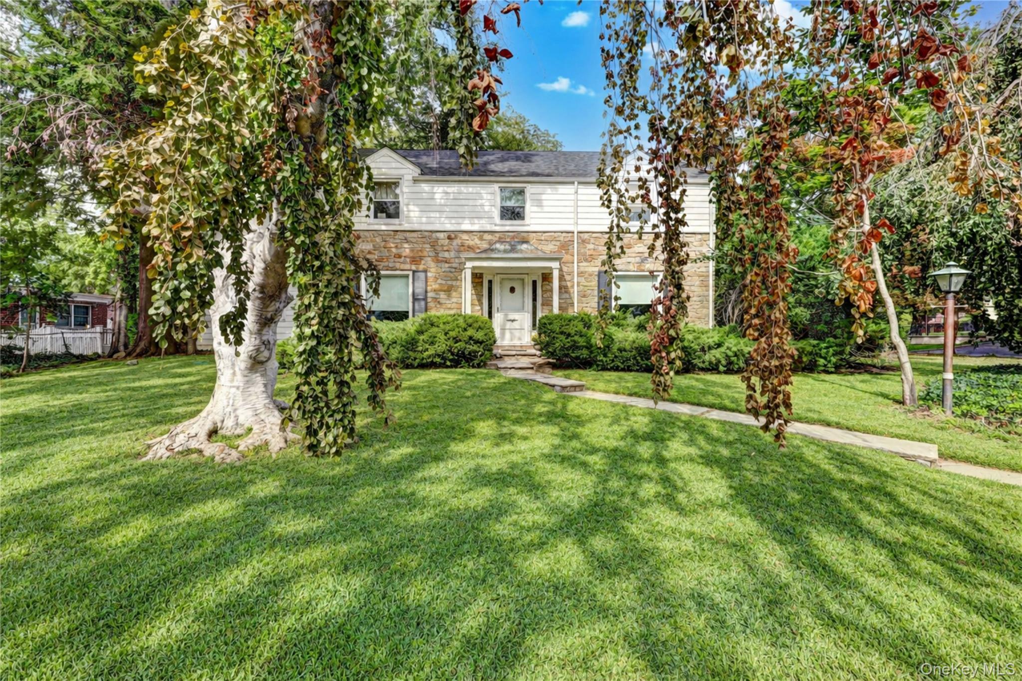 178 Schenck Circle N – For Sale photo 2