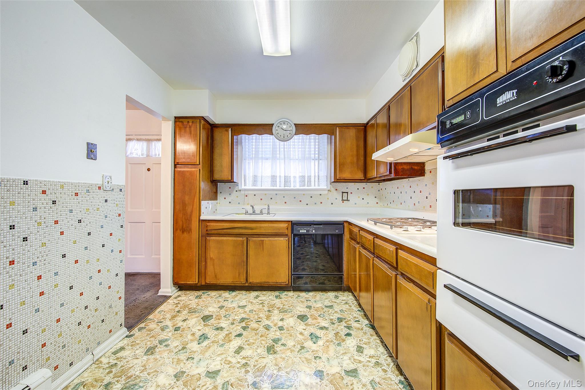 32-26 76th Street – For Sale photo 9
