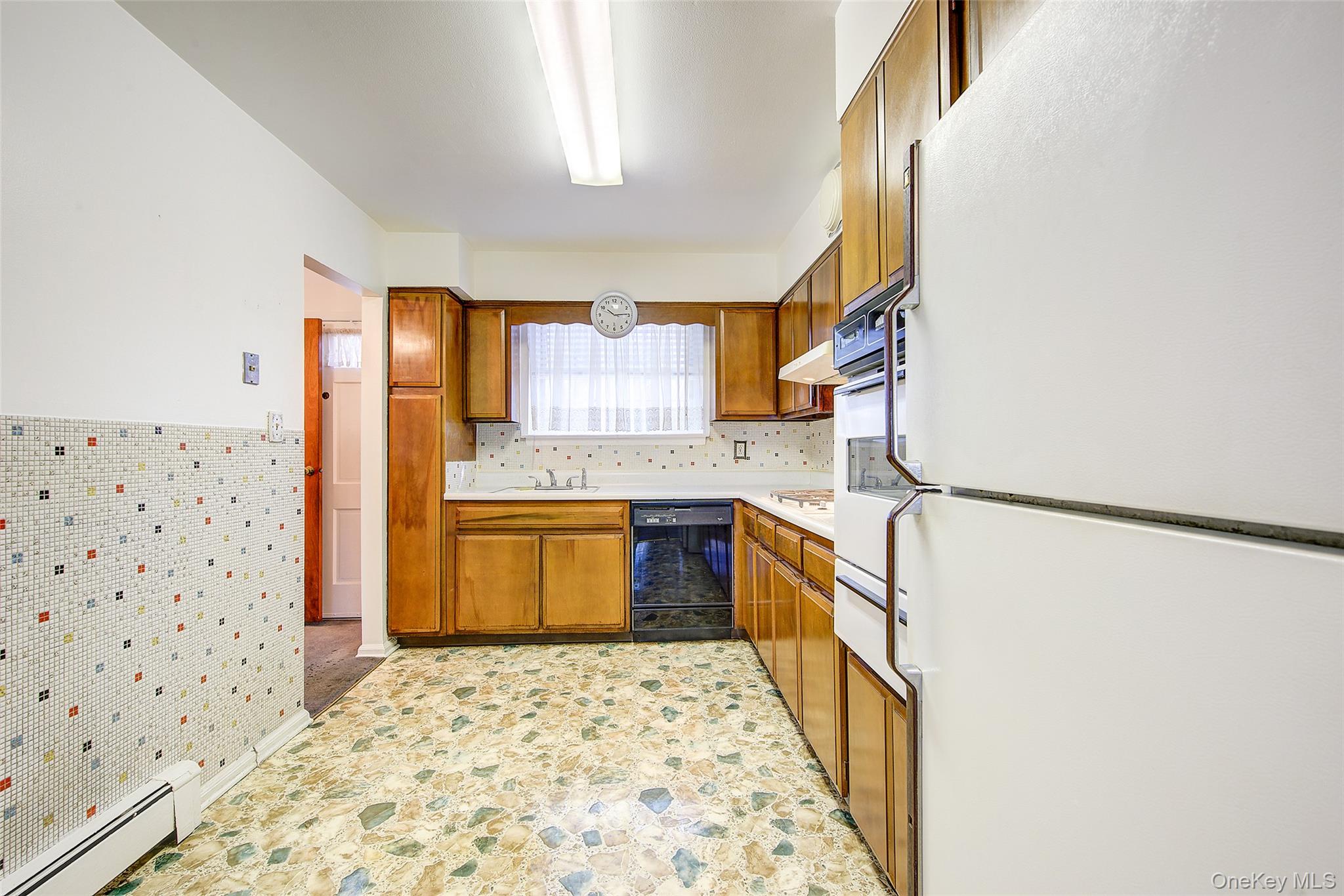 32-26 76th Street – For Sale photo 11