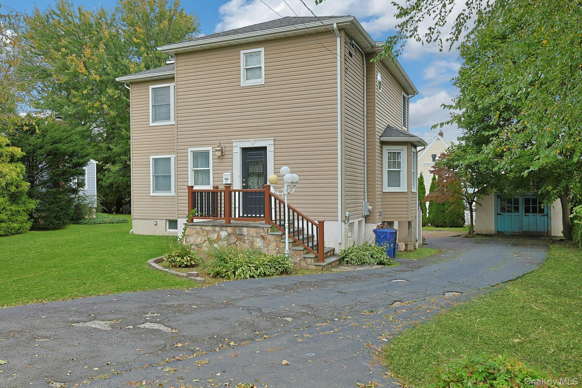 19 Cambridge Street E – For Sale photo 2