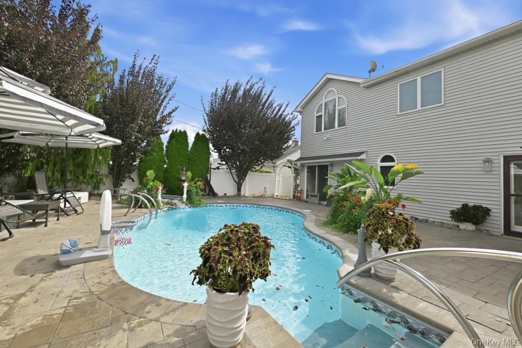 2555 Arleigh Road – For Sale photo 3