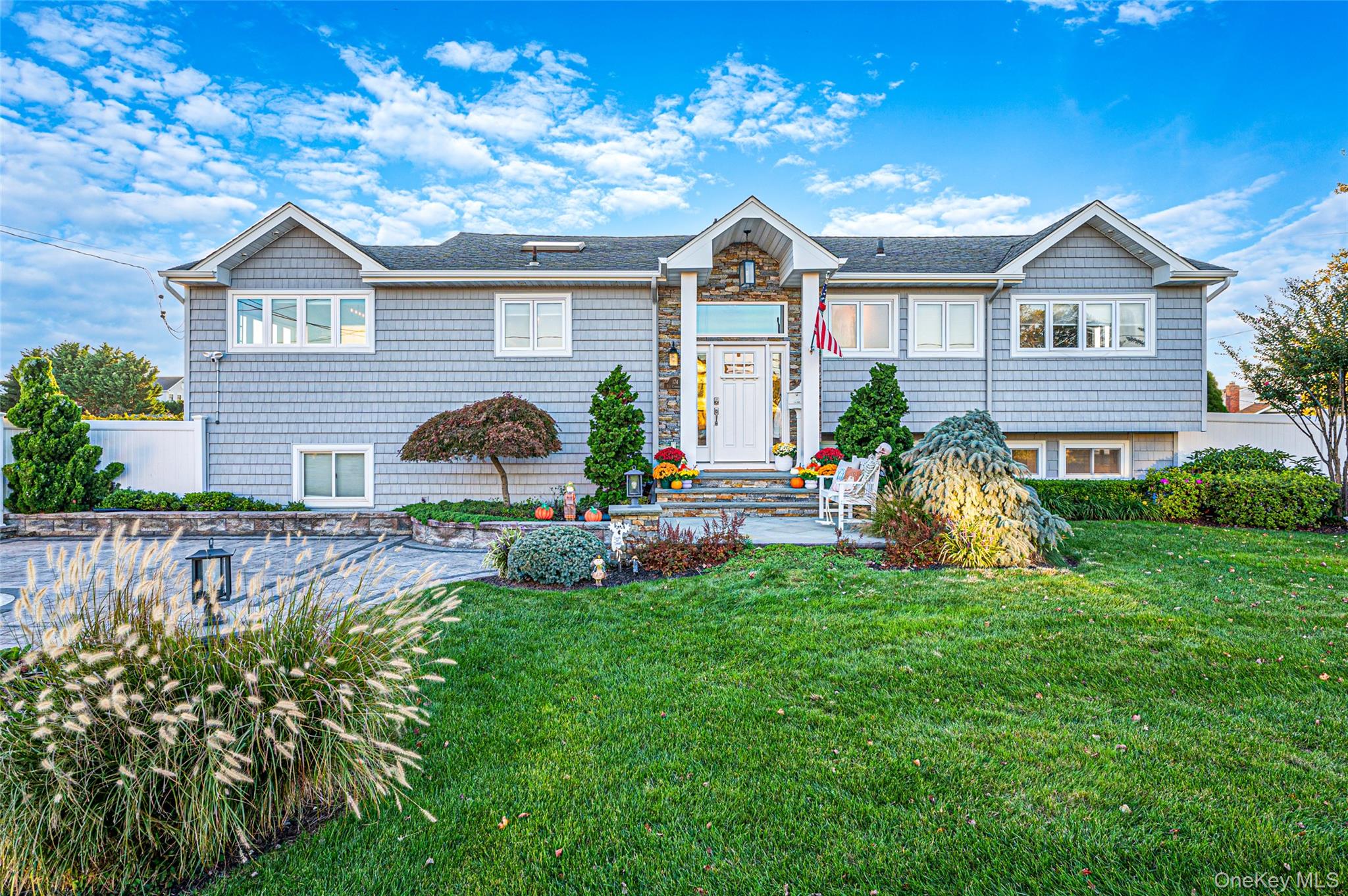174 Secatogue Lane W – For Sale