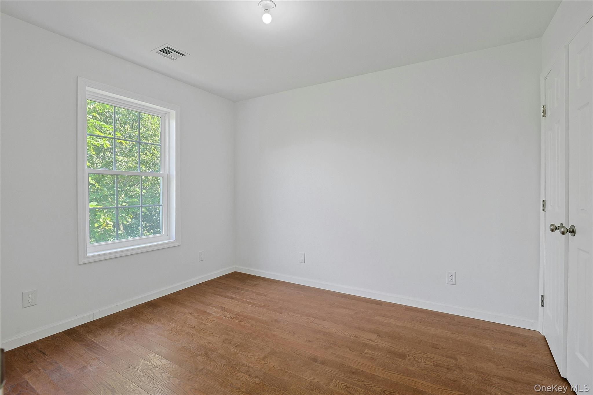 15 Waldron Avenue – For Sale photo 31