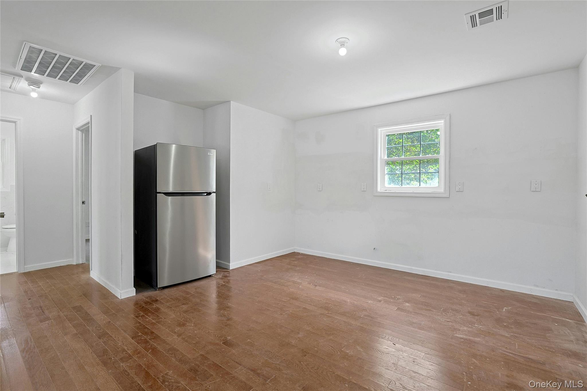 15 Waldron Avenue – For Sale photo 28